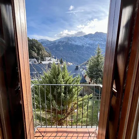 Linar L Wifi L Vistas L P & Trastero * Tramacastilla de Tena