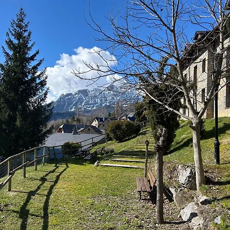 Daire Linar L Wifi L Vistas L P & Trastero Tramacastilla de Tena